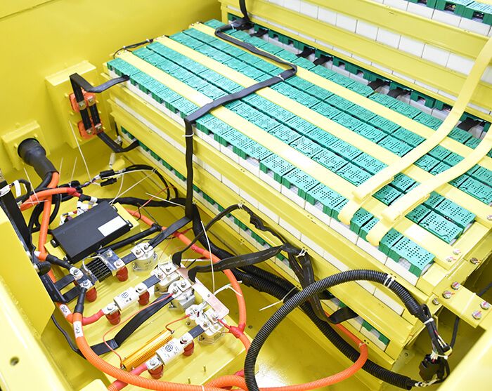 Power Three-Ton Robot Power Three-Ton Robot
