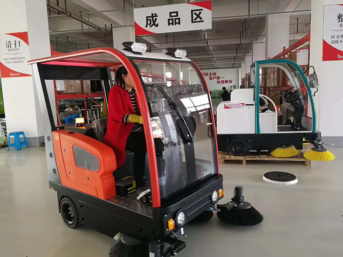 Latest cleaning technology: Lithium-ion batteries now power cleaning equipment