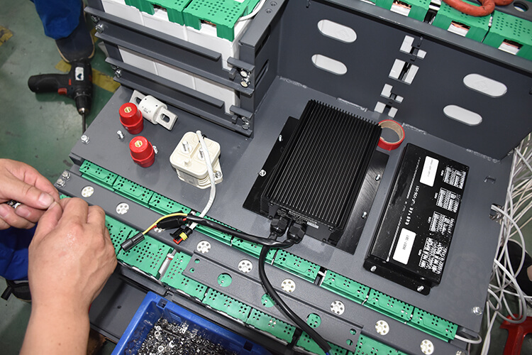 4 Ways Battery Management Systems: Improve productivity and profits